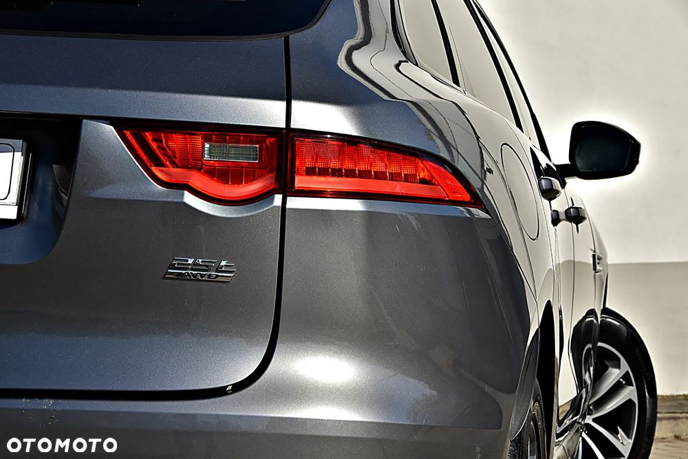 Jaguar F-Pace 2.0 i4P AWD R-Sport - 8