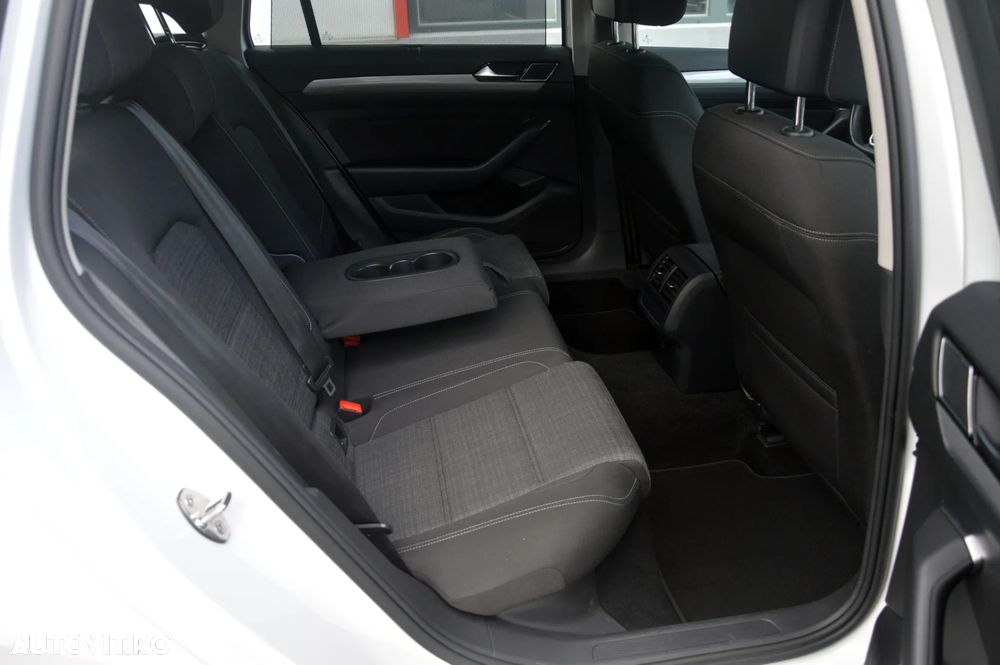 Volkswagen Passat 2.0 TDI DSG Comfortline - 6
