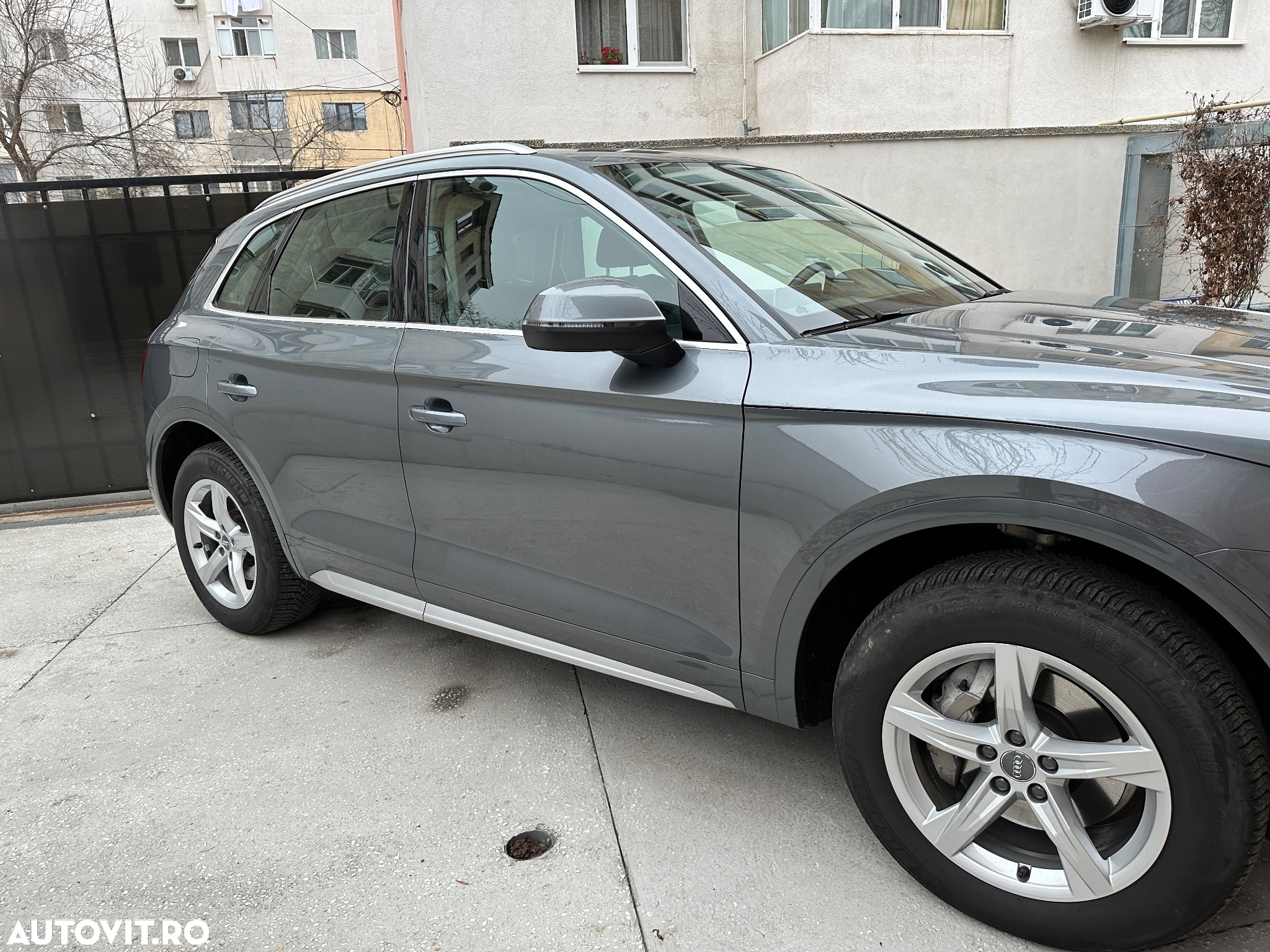 Audi Q5 2.0 40 TDI quattro S tronic Design - 2