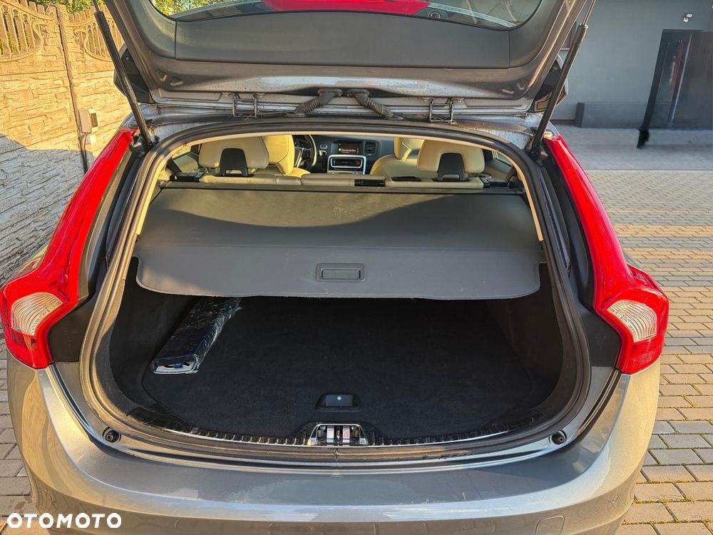 Volvo V60 Cross Country - 7