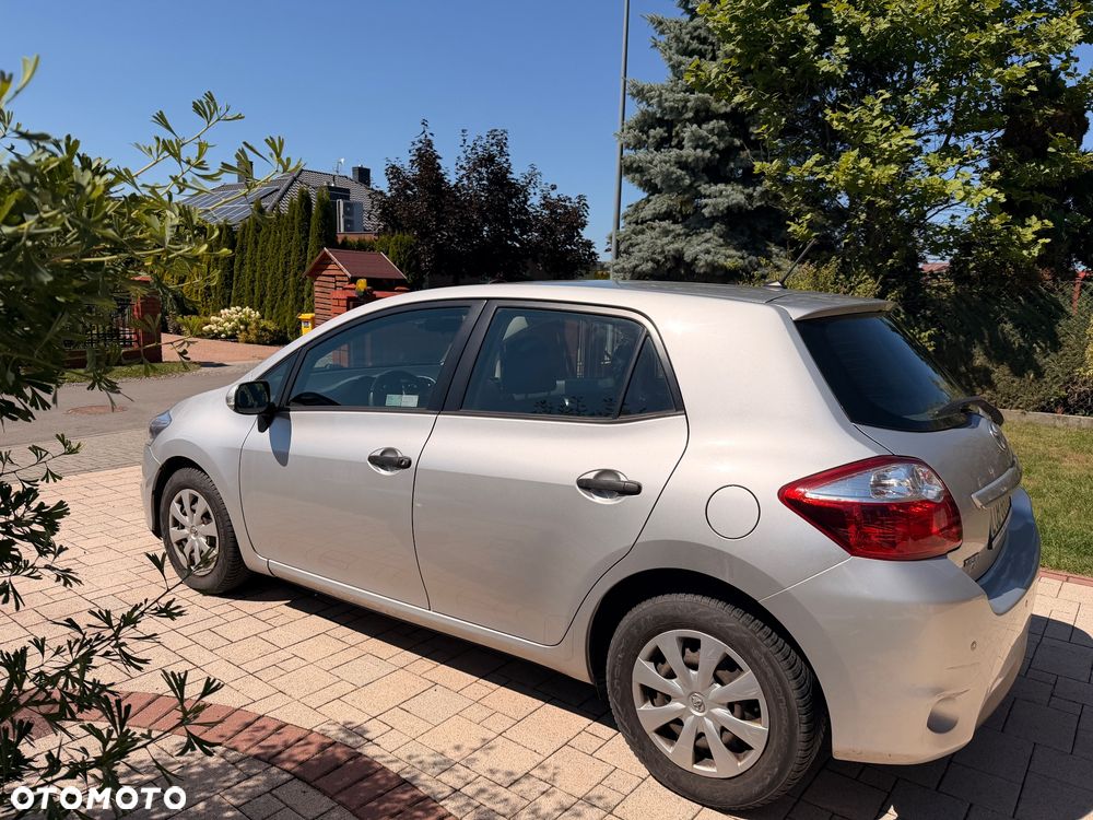 Toyota Auris 1.33 VVT-i Active - 4