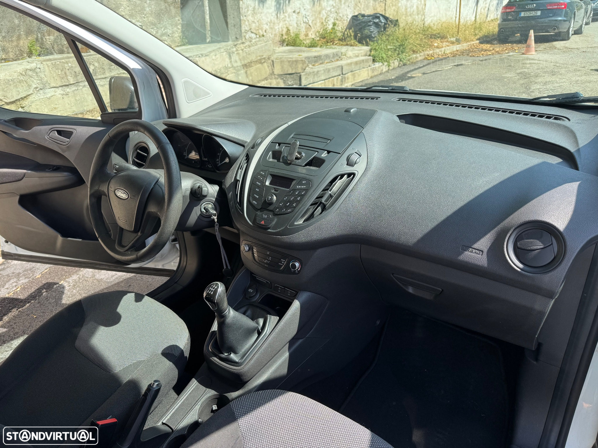 Ford Tourneo Courier 1.5 TDCi Ambiente - 20