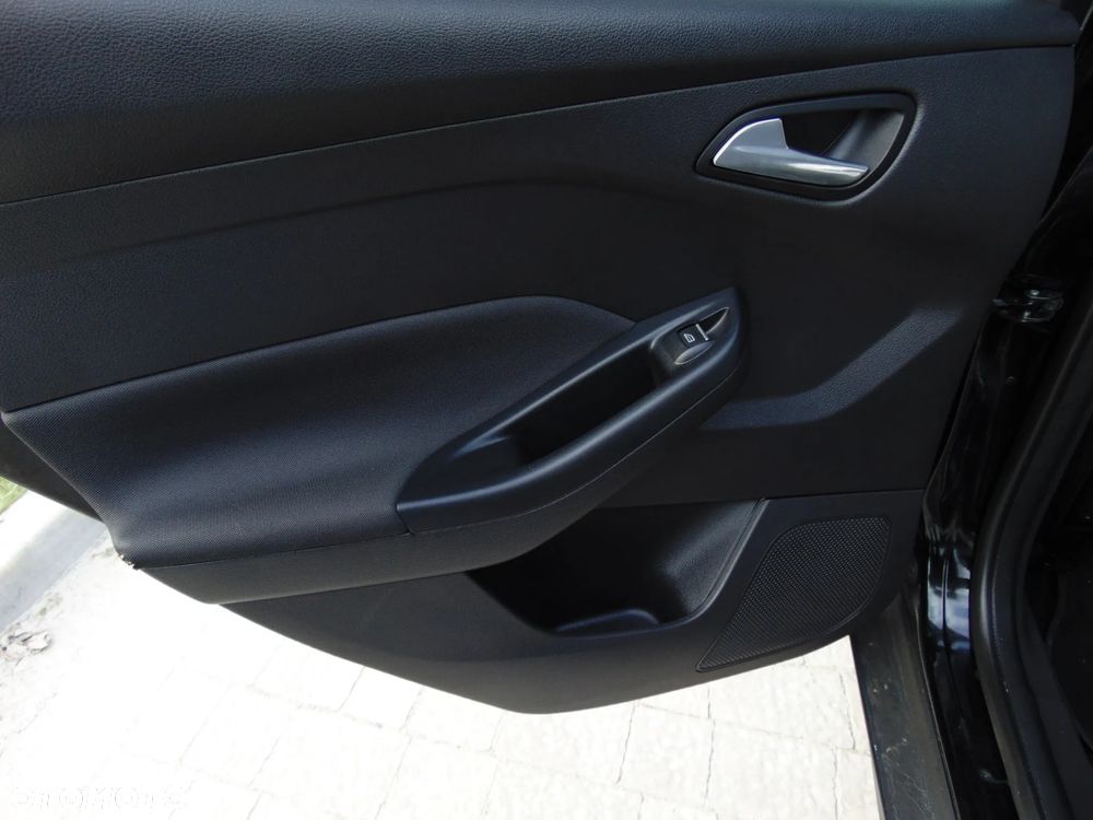 Ford Focus - 12