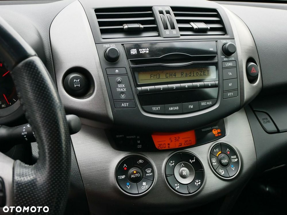 Toyota RAV4 2.0 4x4 Sol - 7