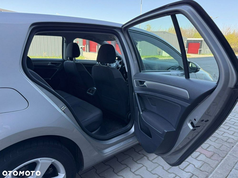 Volkswagen Golf 1.4 TSI BMT Comfortline - 17