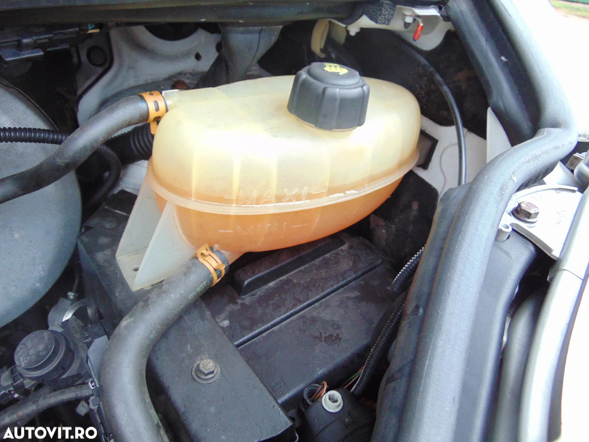 Vas expansiune Opel Vivaro 2001-2013 vas expansiune apa antigel renault trafic - 1