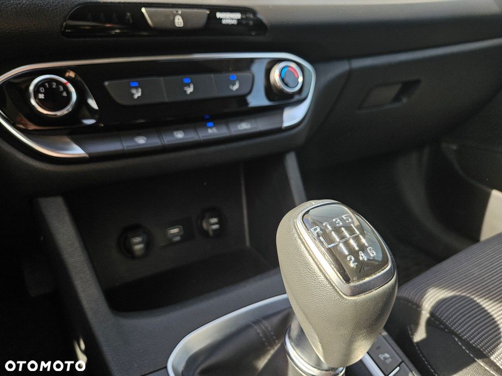 Hyundai i30 1.5 DPI Modern - 16