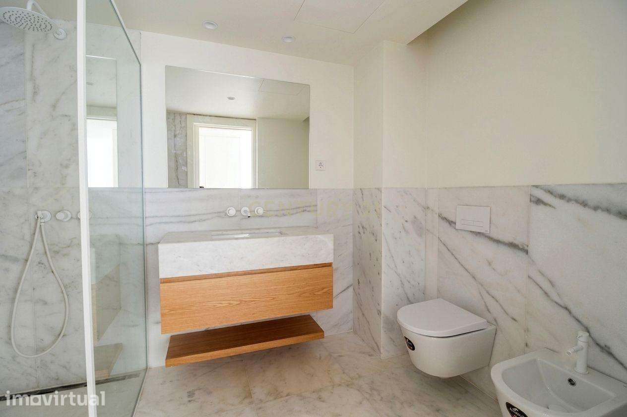 Luxuoso apartamento T2 com vista de rio em Alcântara, Lisboa - Grande imagem: 5/13