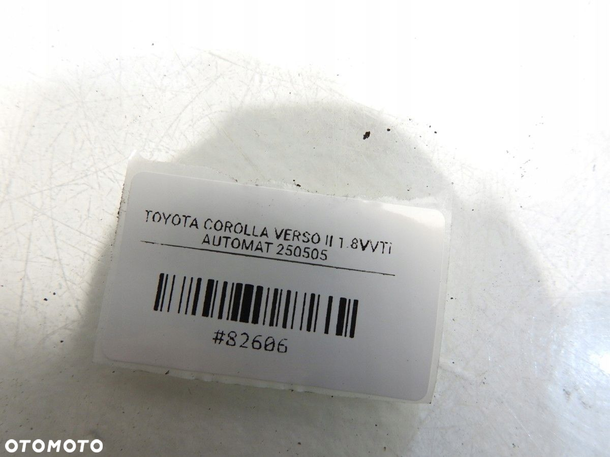 ZDERZAK TYLNY TYŁ TOYOTA COROLLA VERSO II 1C0 - 10