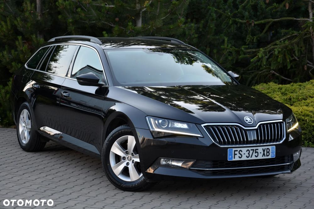 Skoda Superb 2.0 TDI DSG Ambition - 1
