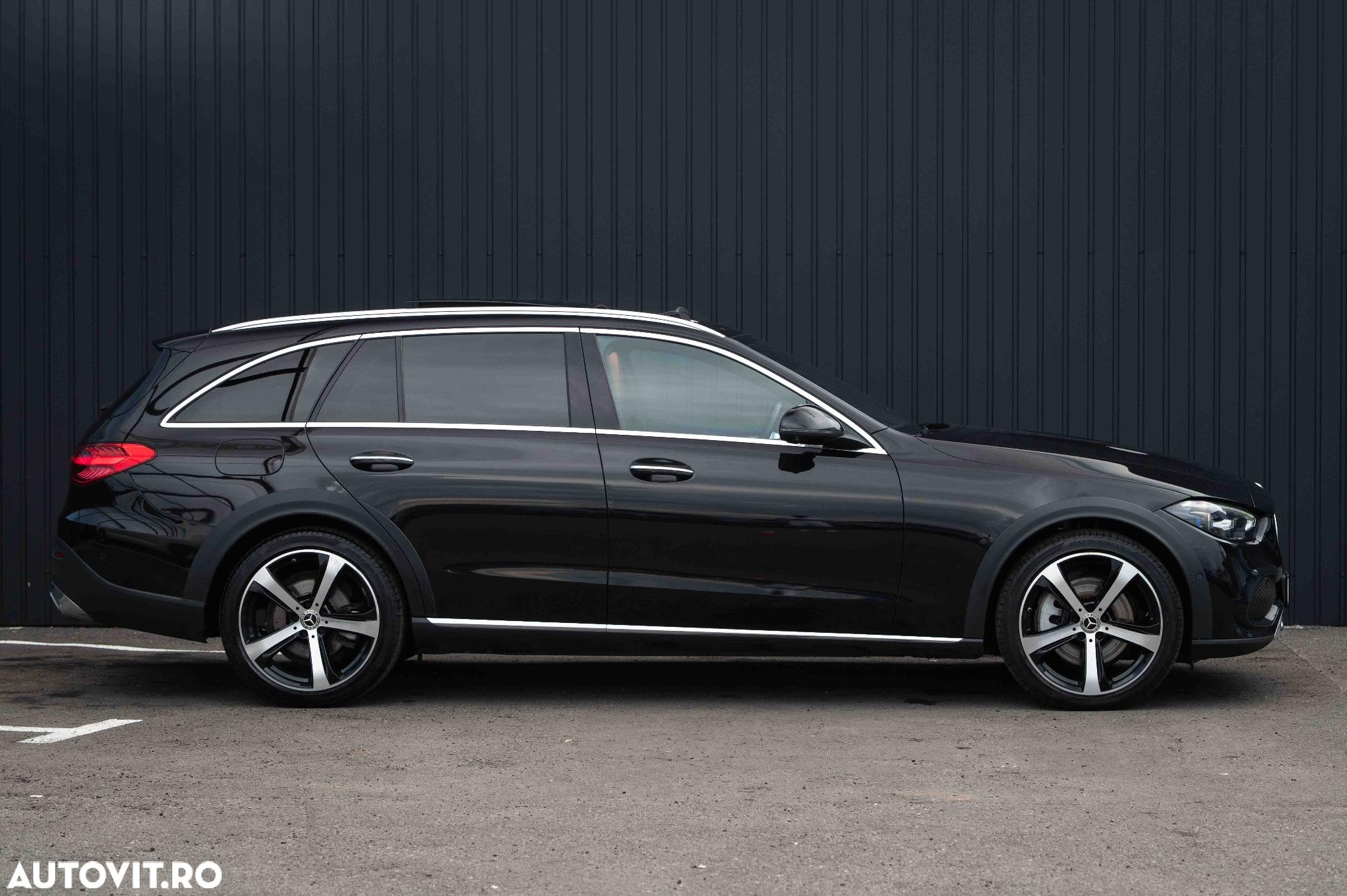 Mercedes-Benz C 220 d 4Matic T All-Terrain 9G-TRONIC Avantgarde - 4