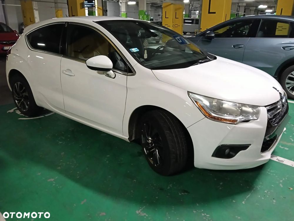 Citroën DS4 2.0 HDi SportChic - 3