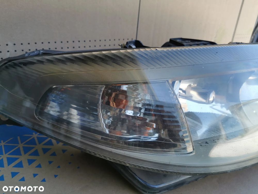 Renault Laguna II Lampa prawy przód przednia prawa XENON 8200002466 - 3