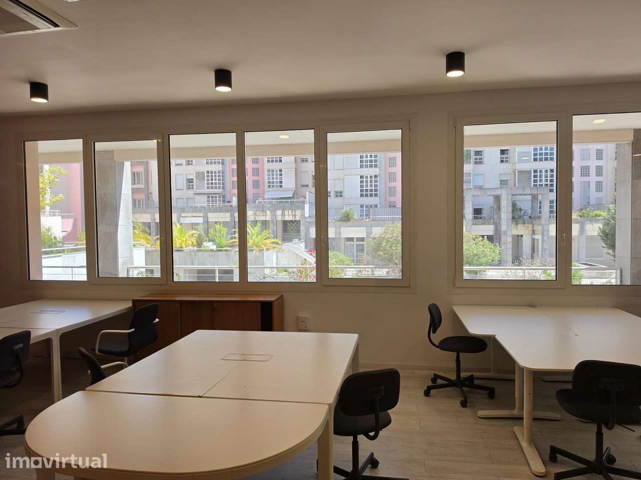 Escritório 90 m2 Laranjeiras mobilia e amenities incluidos - Grande imagem: 2/7