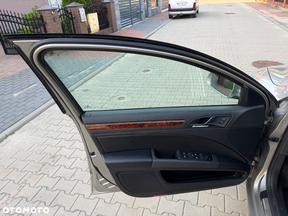 Skoda Superb 2.0 TDI 4x4 Exclusive - 29