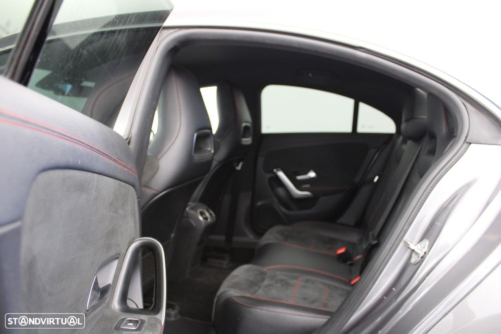 Mercedes-Benz CLA 180 d Shooting Brake AMG Line Aut. - 21