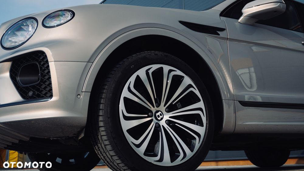 Bentley Bentayga - 3