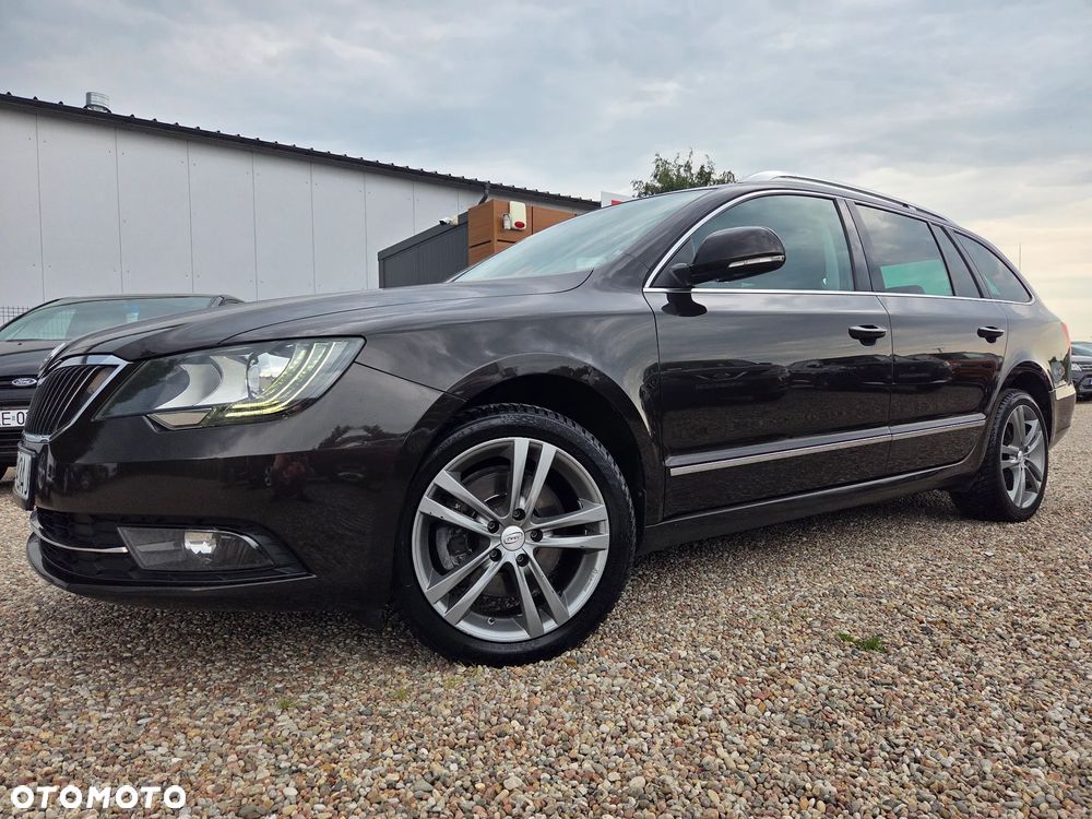Skoda Superb 2.0 TDI DSG Exclusive - 6