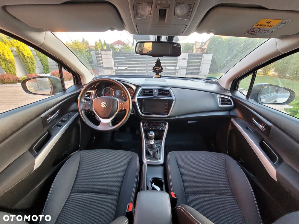 Suzuki SX4 S-Cross 1.4 SHVS Premium - 19