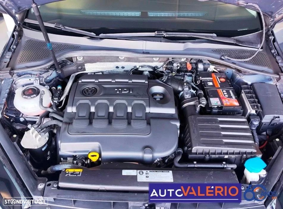 VW Golf Variant 1.6 TDi Confortline DSG - 33