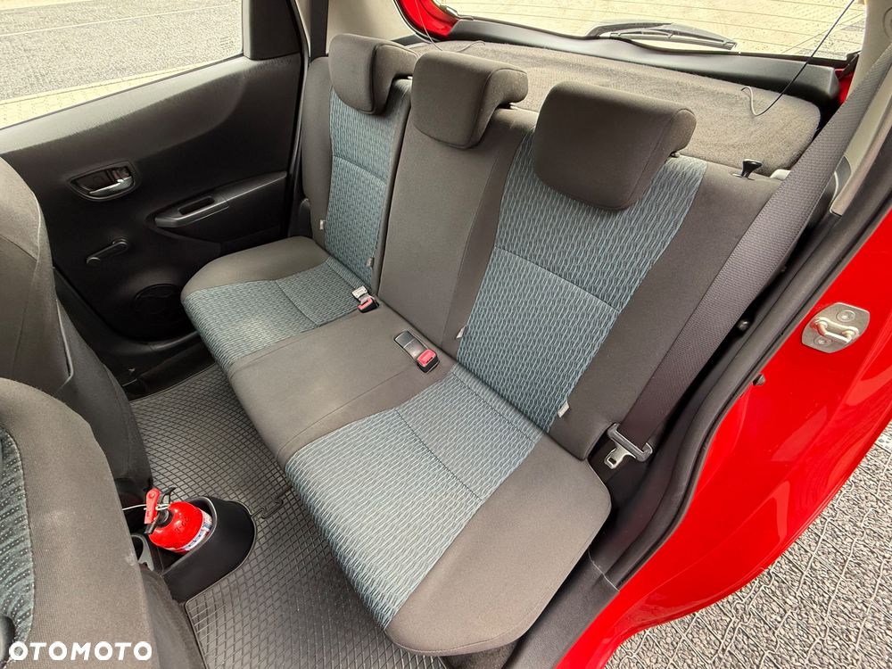 Toyota Yaris 1.33 Luna - 27
