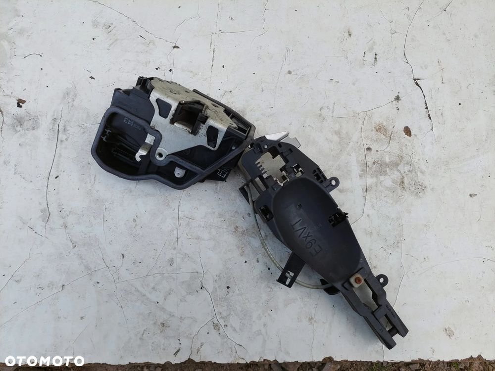 ZAMEK DRZWI LEWY PRZÓD BMW E92 - 1