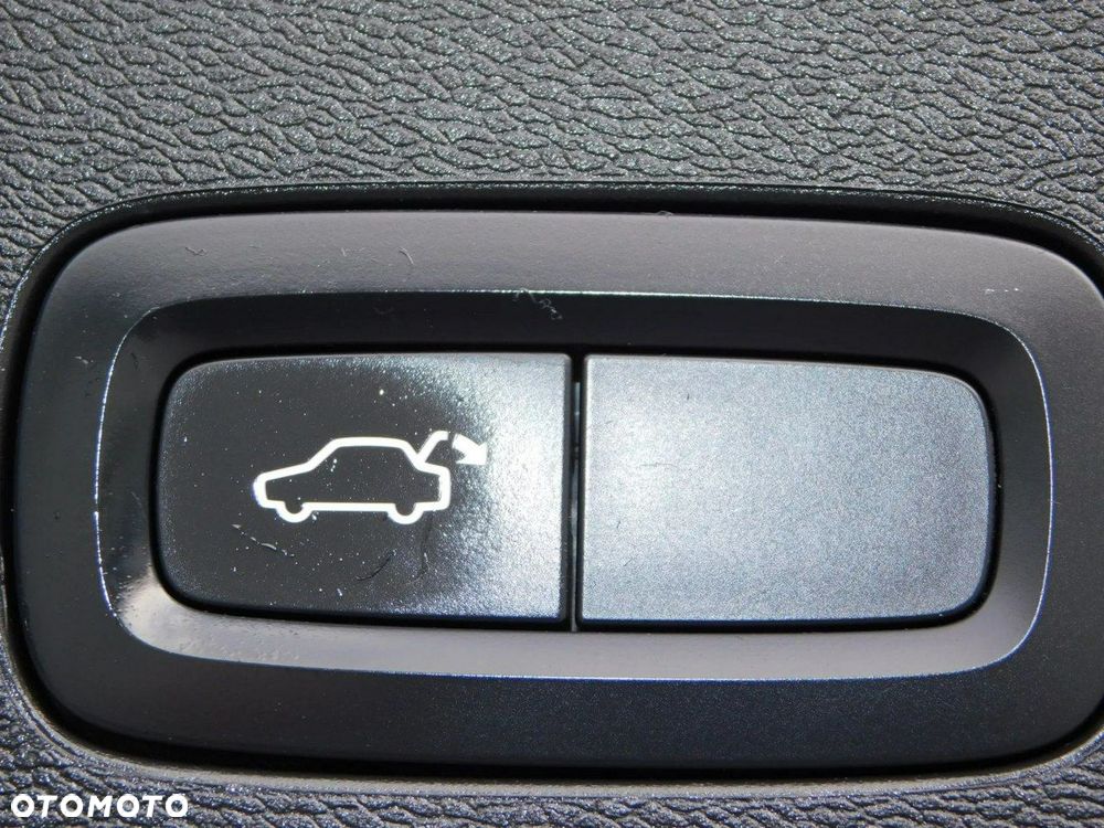 Volvo XC 60 D4 Momentum Pro - 25