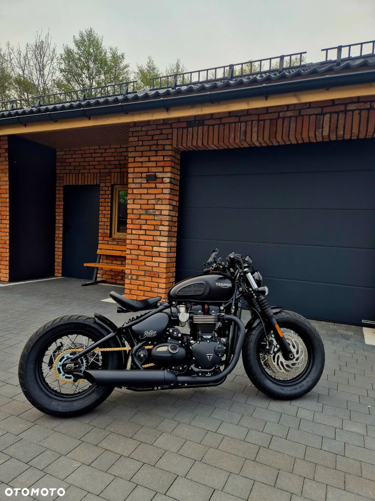 Triumph Bonneville Bobber - 6