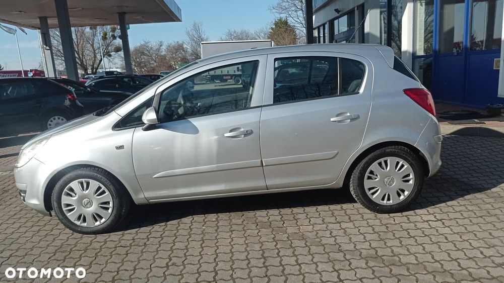 Opel Corsa 1.2 16V Enjoy - 9