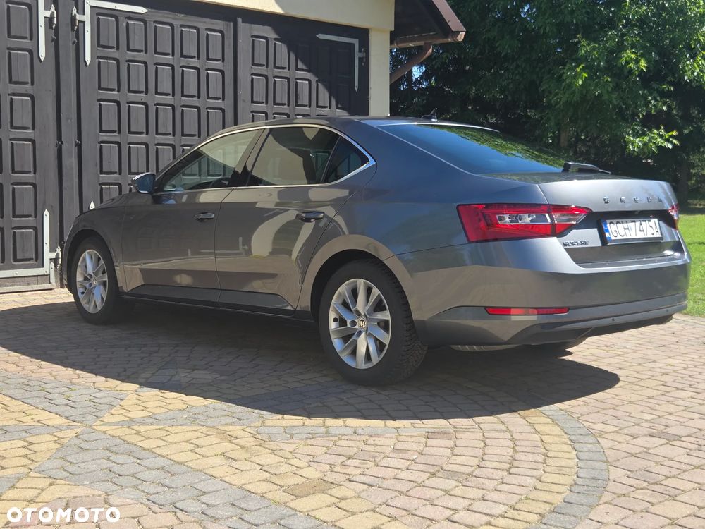 Skoda Superb 1.5 TSI Ambition DSG - 5