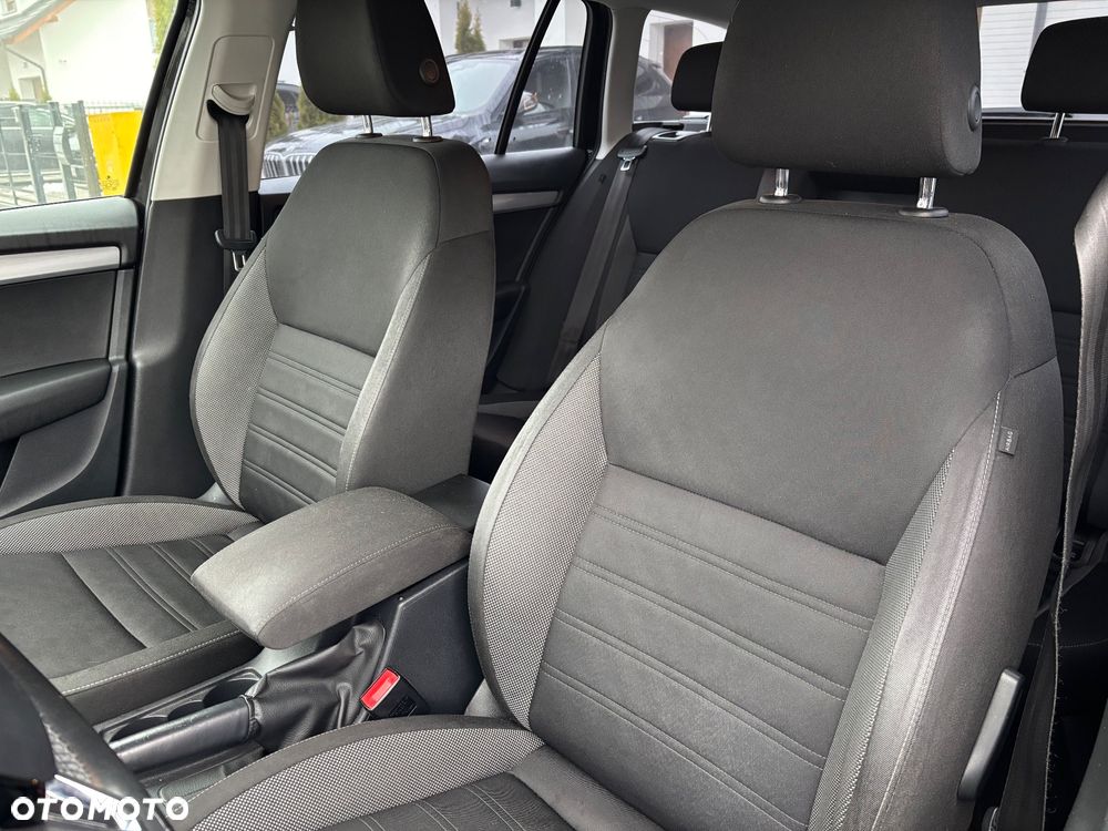 Skoda Octavia 1.6 TDI SCR Ambition DSG - 9