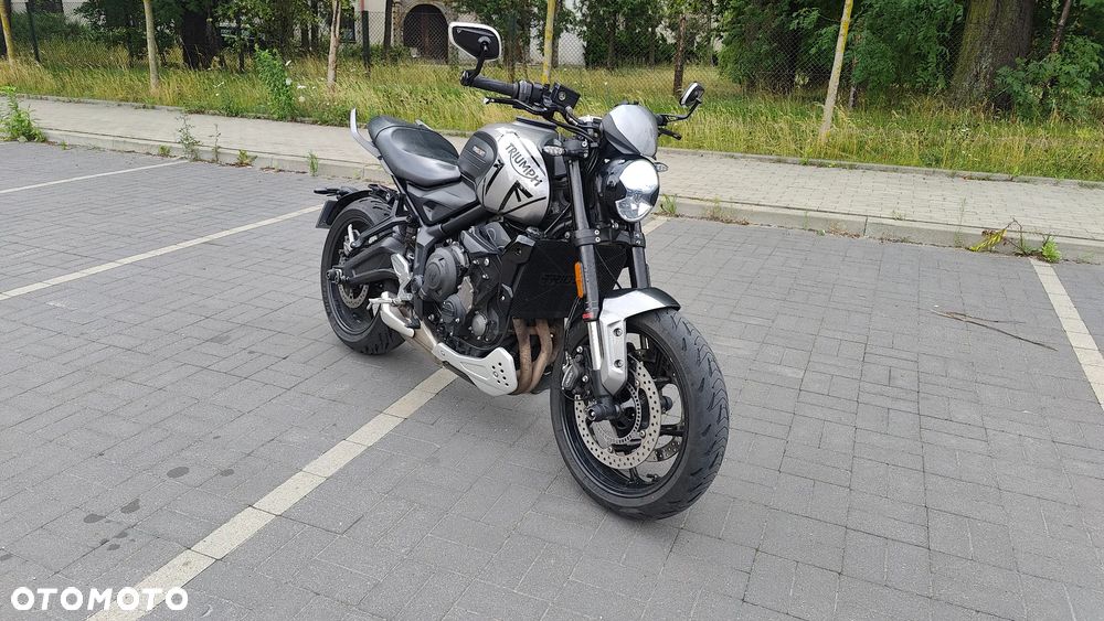 Triumph Trident - 1