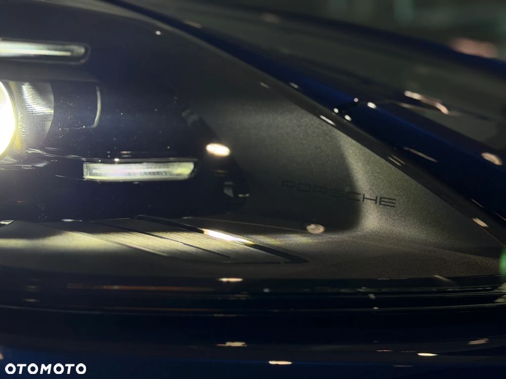 Porsche Panamera 4 E-Hybrid PHEV - 12