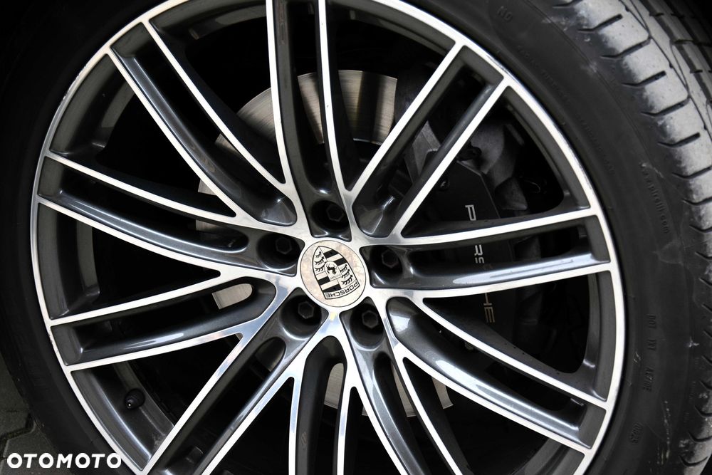 Porsche Macan T - 17