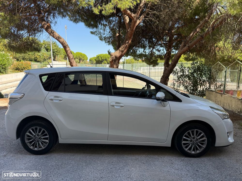 Toyota Verso 1.6 D-4D Exclusive+GPS — fotografia 16