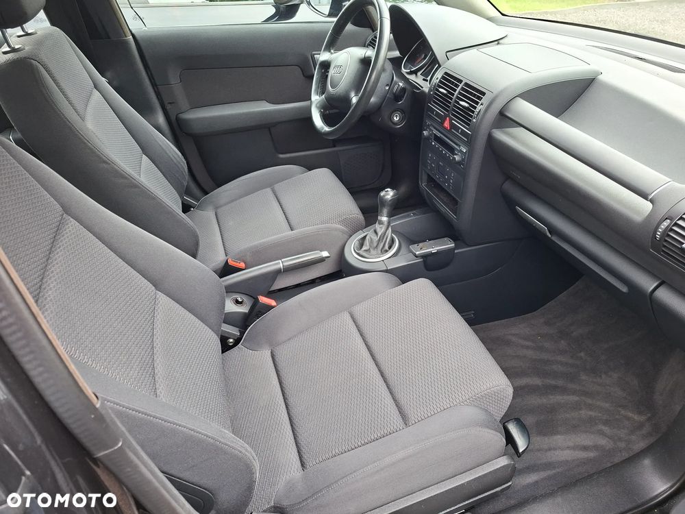 Audi A2 1.6 FSI - 25