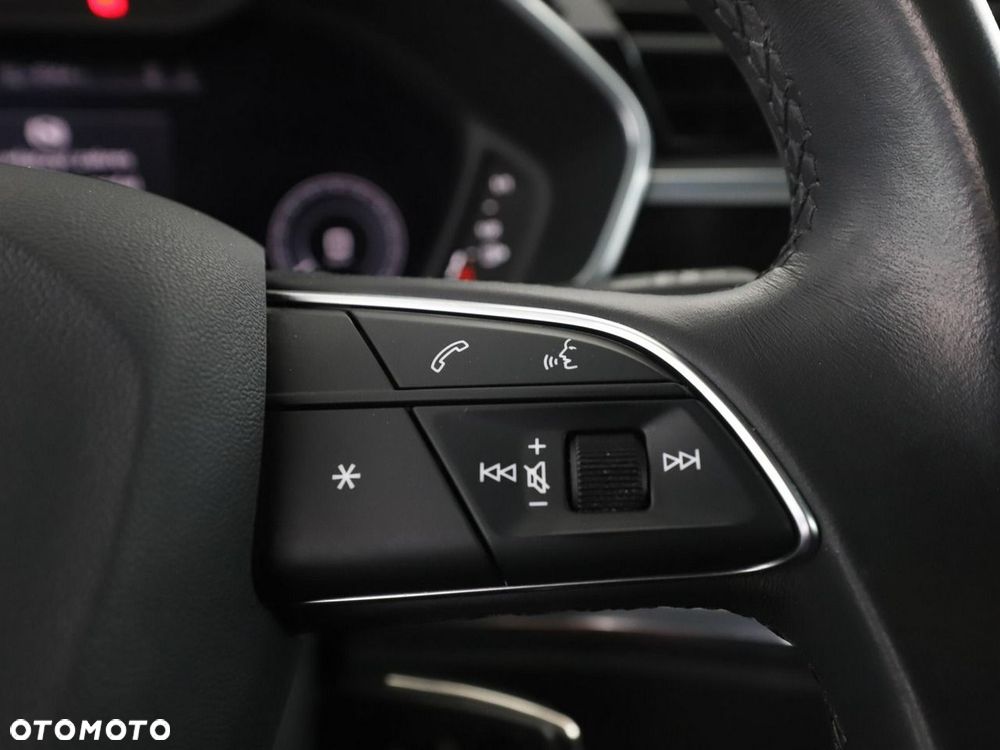 Audi Q3 45 TFSIe S tronic S line - 34