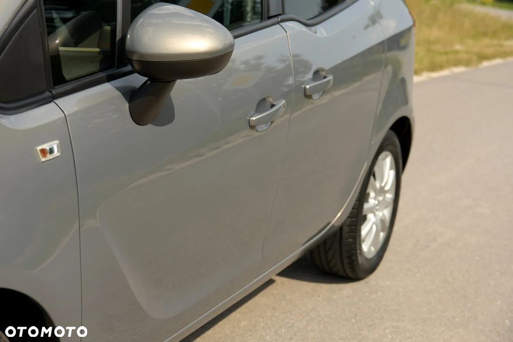 Opel Meriva - 13