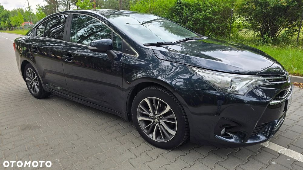 Toyota Avensis 1.8 Premium - 11