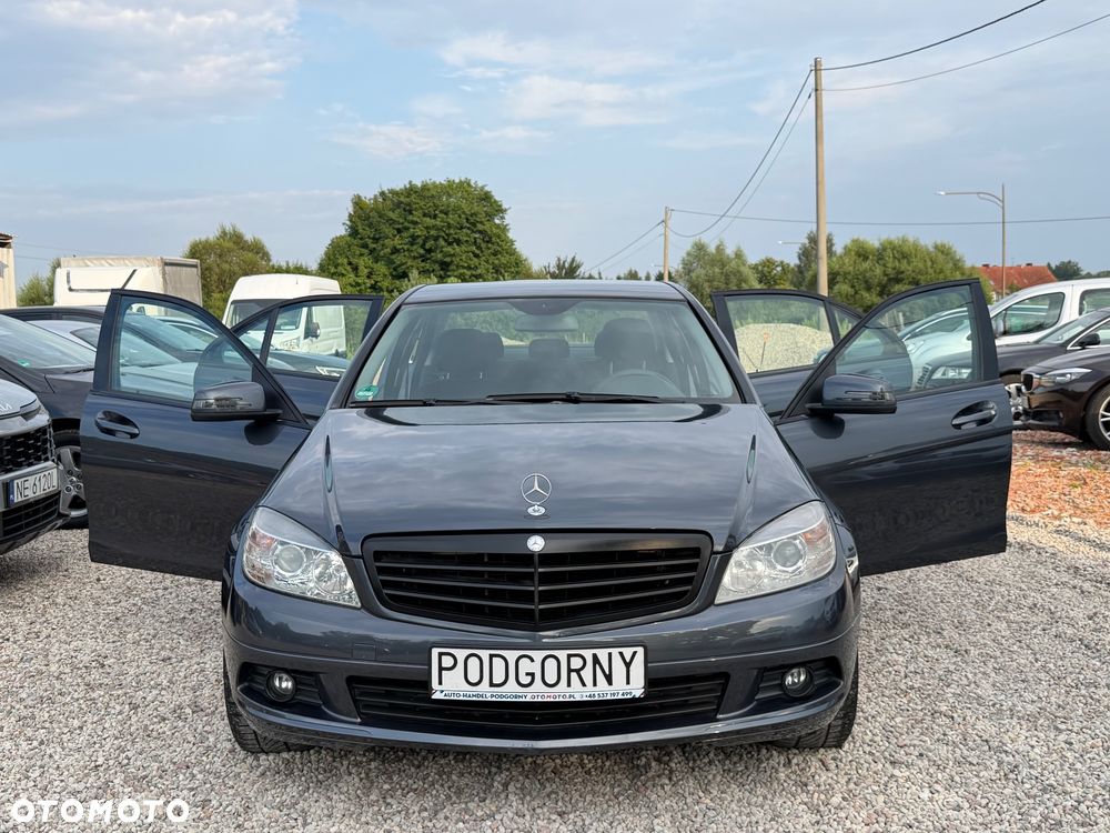 Mercedes-Benz Klasa C 180 Kompressor BlueEFFICIENCY Special Edition - 11