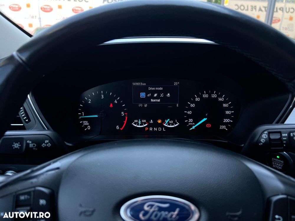 Ford Kuga - 28