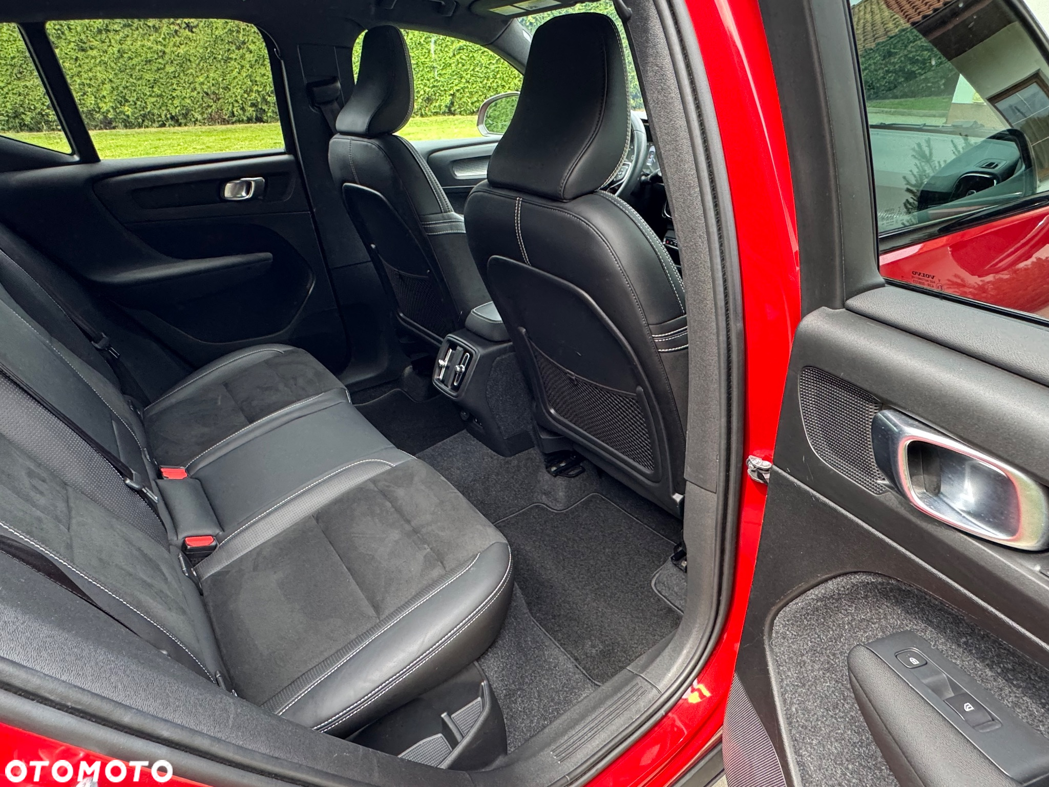 Volvo XC 40 T5 AWD Geartronic R-Design - 24