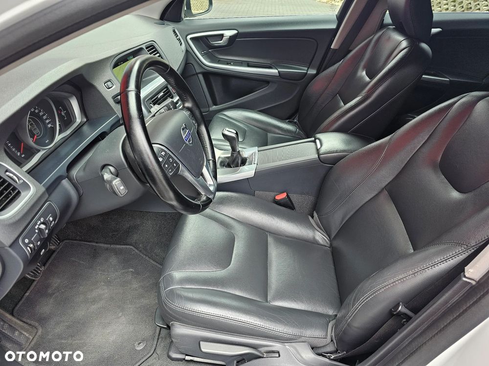Volvo V60 D2 Drive-E Momentum - 6
