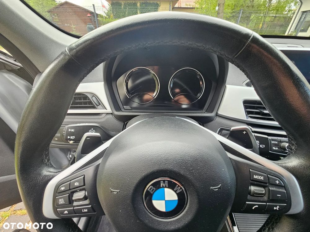 BMW X1 sDrive20d Sport Line - 24
