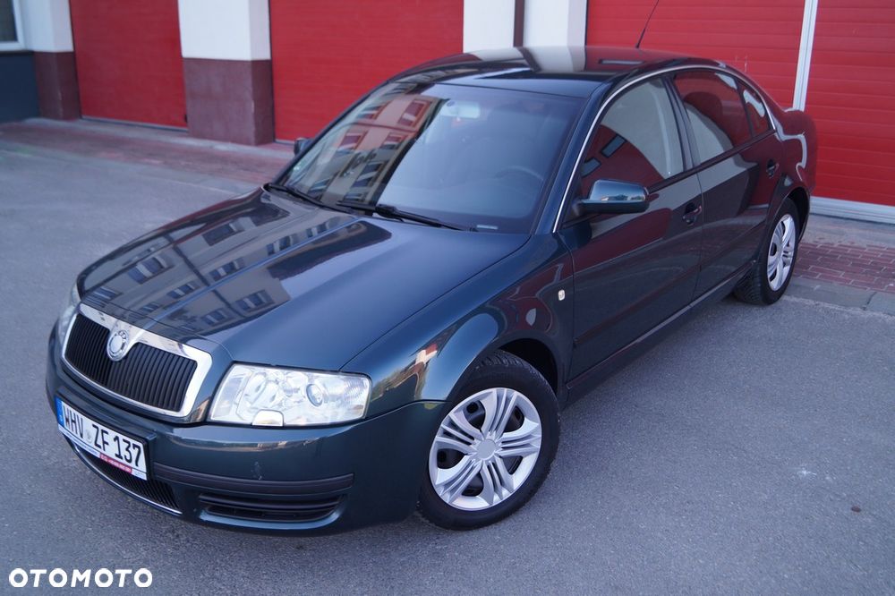 Skoda Superb 2.0 Exclusive - 1