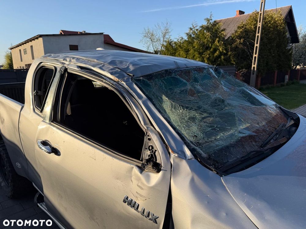 Toyota Hilux 4x4 Extra Cab Autm Executive - 25