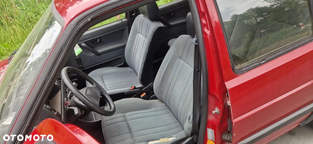 Volkswagen Golf 1.6 CL - 8