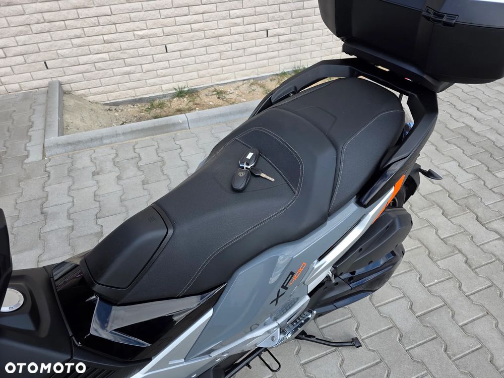 Peugeot XP400 - 8