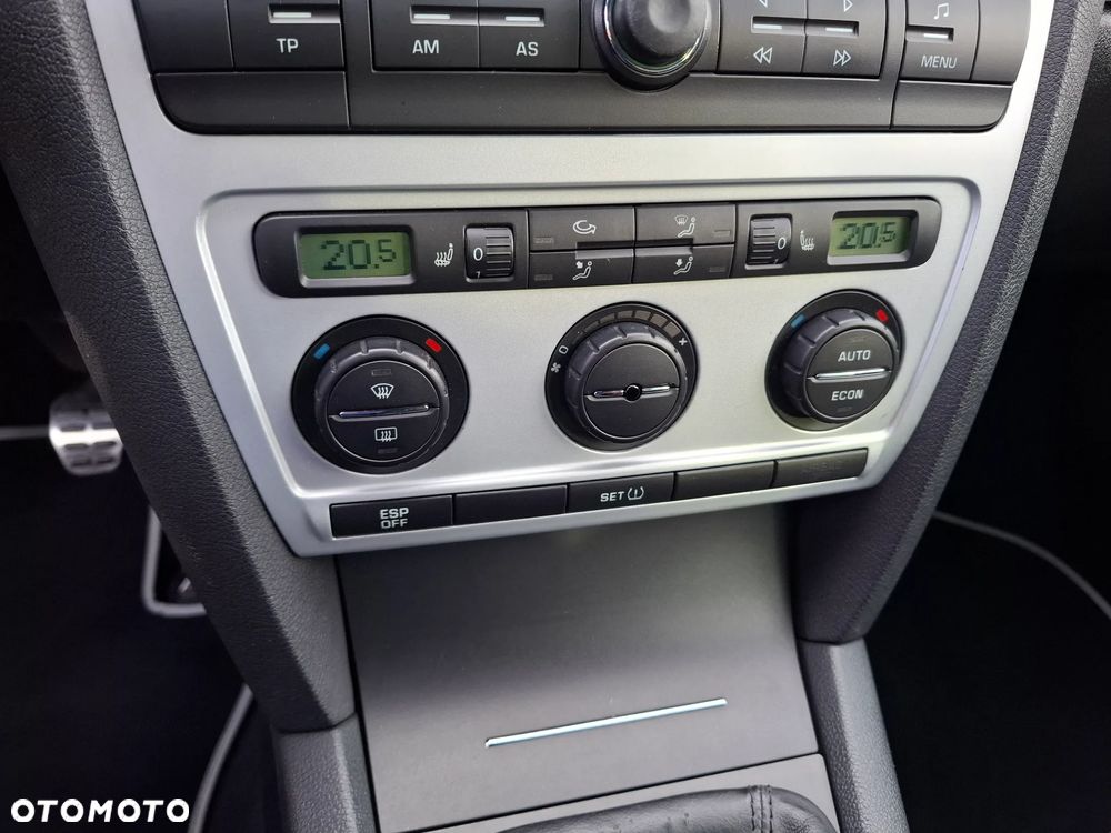 Skoda Octavia 2.0 TDI CR DPF RS - 32