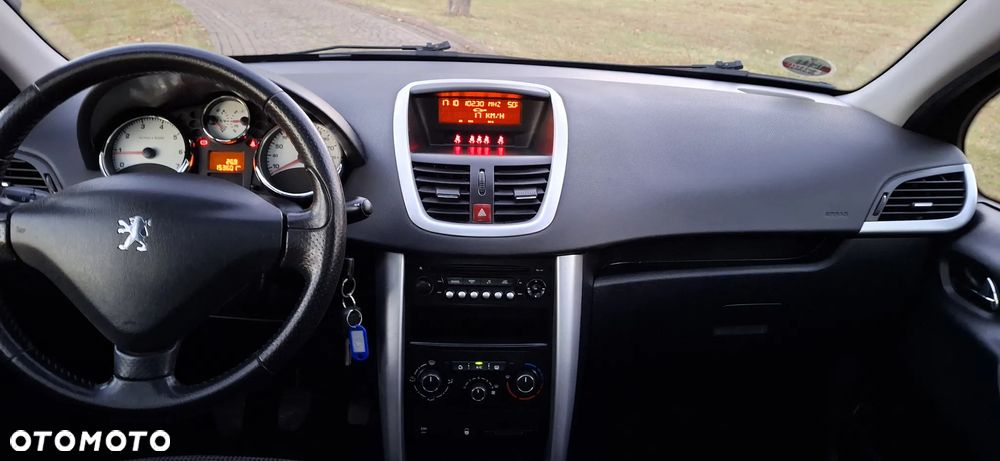 Peugeot 207 1.6 Trendy - 23